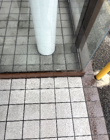 環境対応型洗浄で再生したタイル